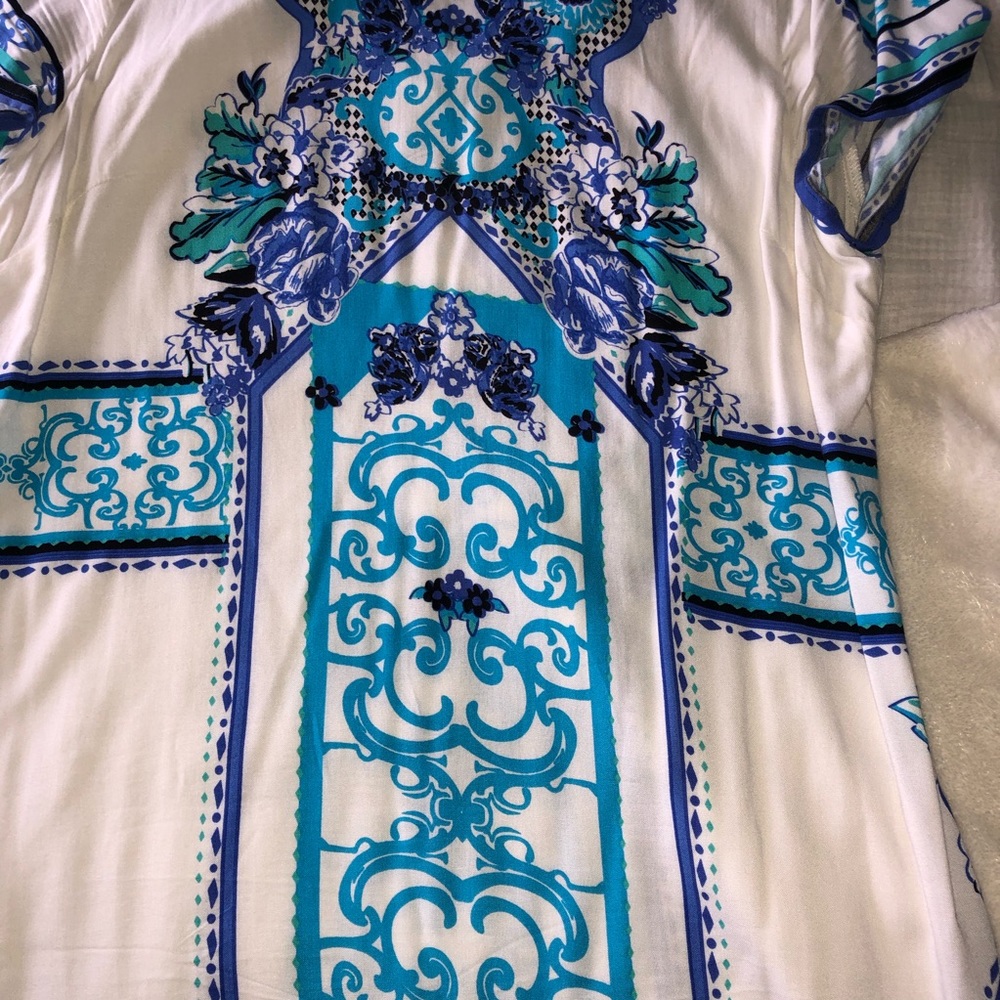 Dress - Picture 3 of 3